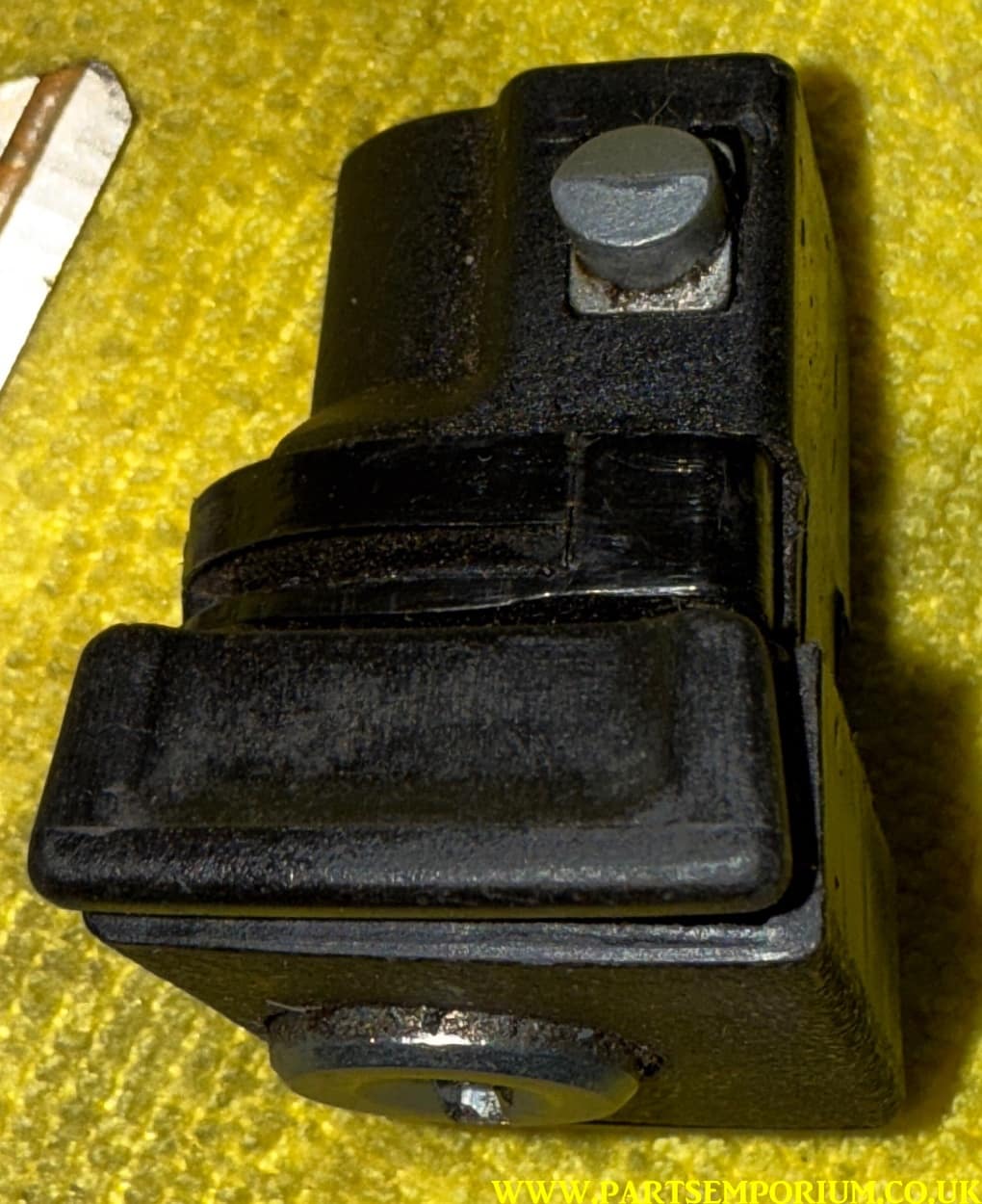 VW 1303 Beetle glove box lock with keys NOS - Image 10