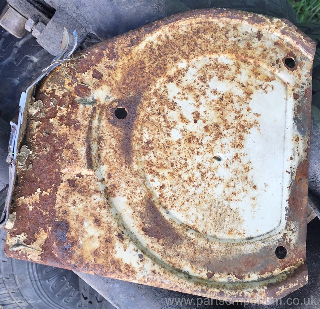 Late Bay air filter Stand