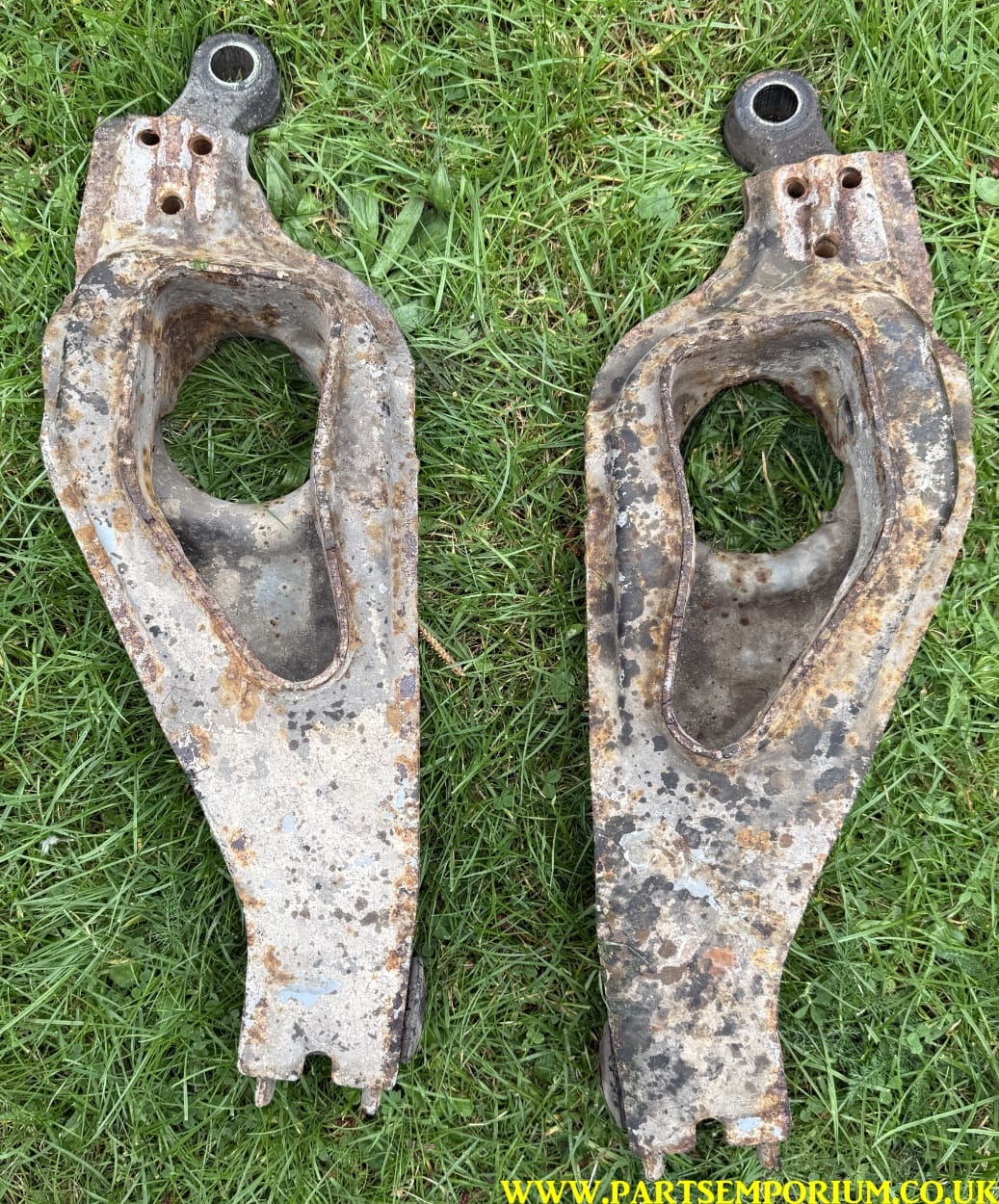 VW T25 Bottom arms - Front Suspension - Image 3