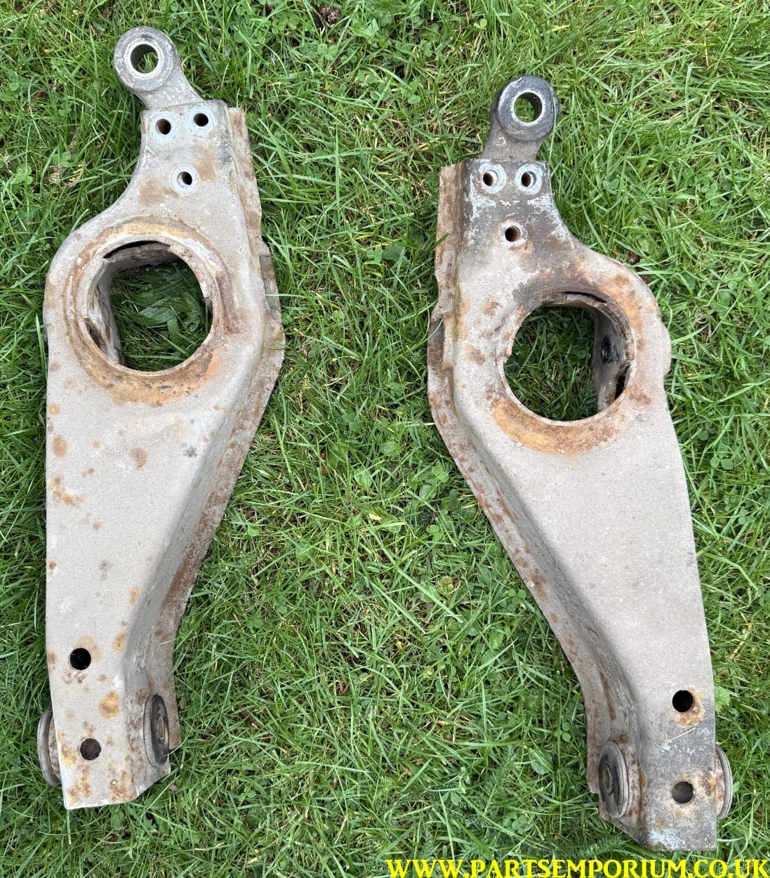 VW T25 Bottom arms - Front Suspension