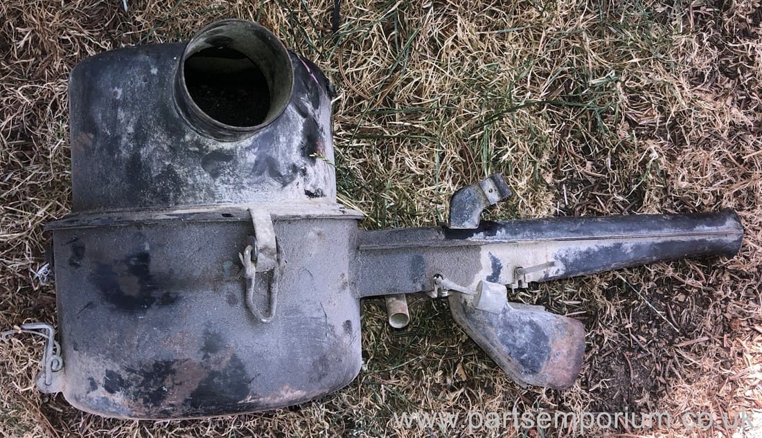 Knecht bay window air filter housing - Image 2