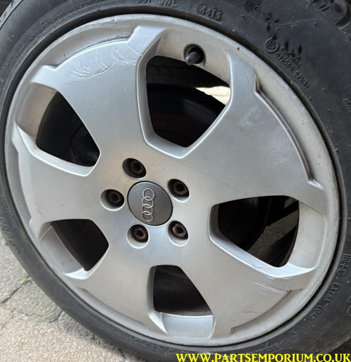 Audi / T4 Alloy wheels - Image 4