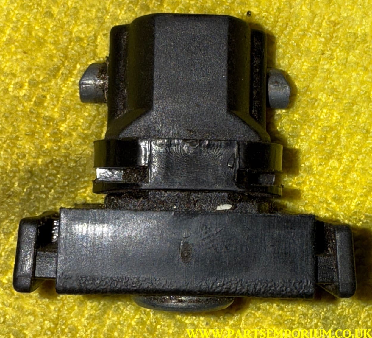 VW 1303 Beetle glove box lock with keys NOS - Image 12