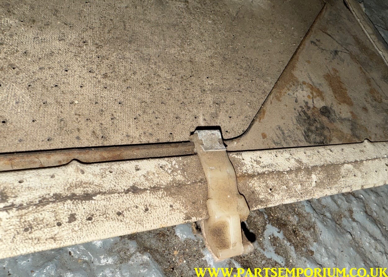 VW Beetle or type 3 ? steel sliding sunroof cover - Image 7