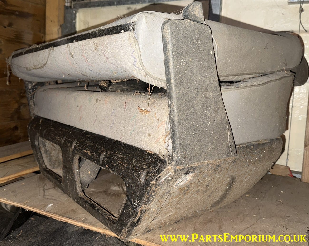 T4 Double passenger seat - Image 3