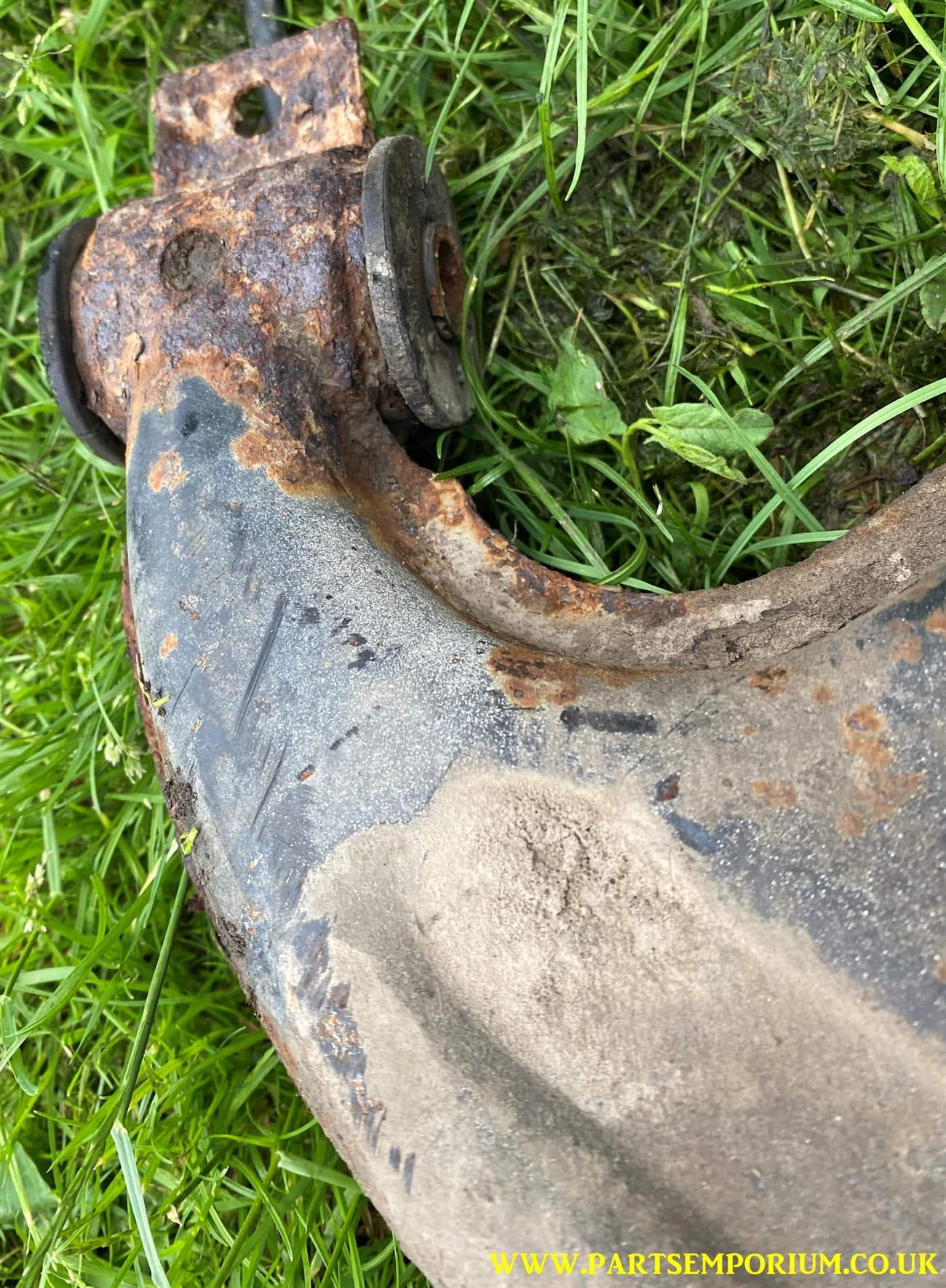 VW T25 Rear Trailing Arm wishbone - K - Image 5