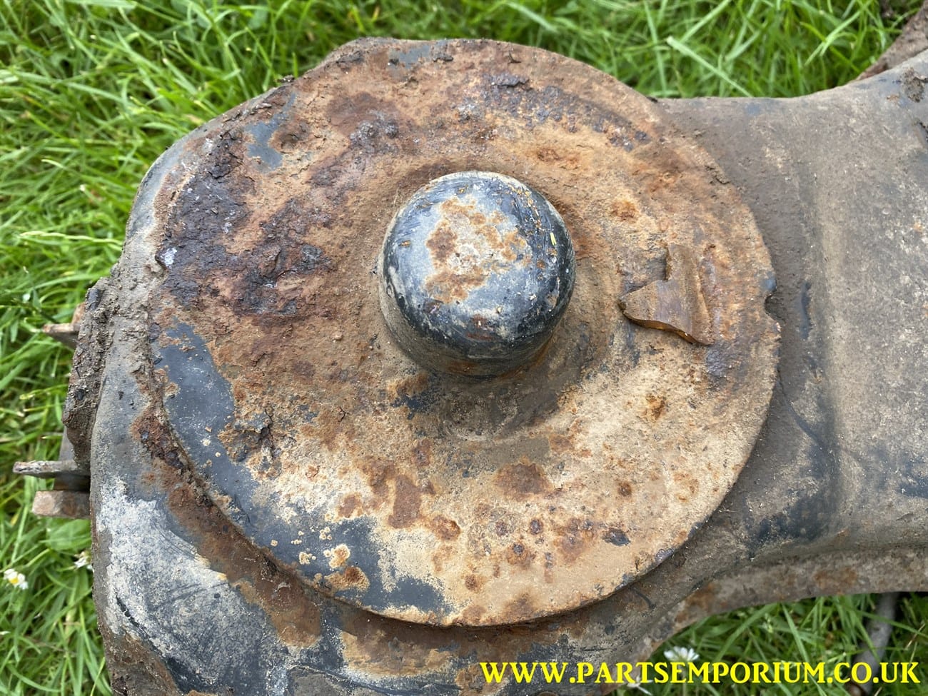 VW T25 Rear Trailing Arm wishbone - K - Image 2