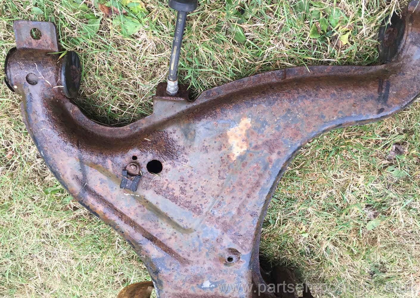 VW T25 Rear Trailing Arm wishbone T3 - C - Image 7