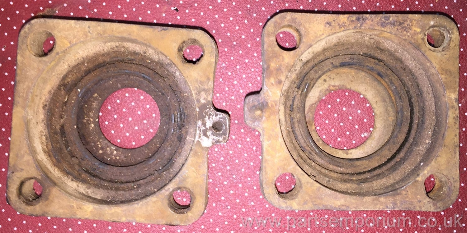 211 501 311 Type 2 rear hub seal split screen VW Camper - Image 2