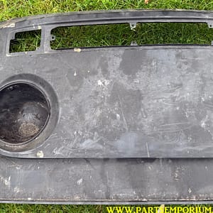 Cut Vw Bay window front panel section repairs